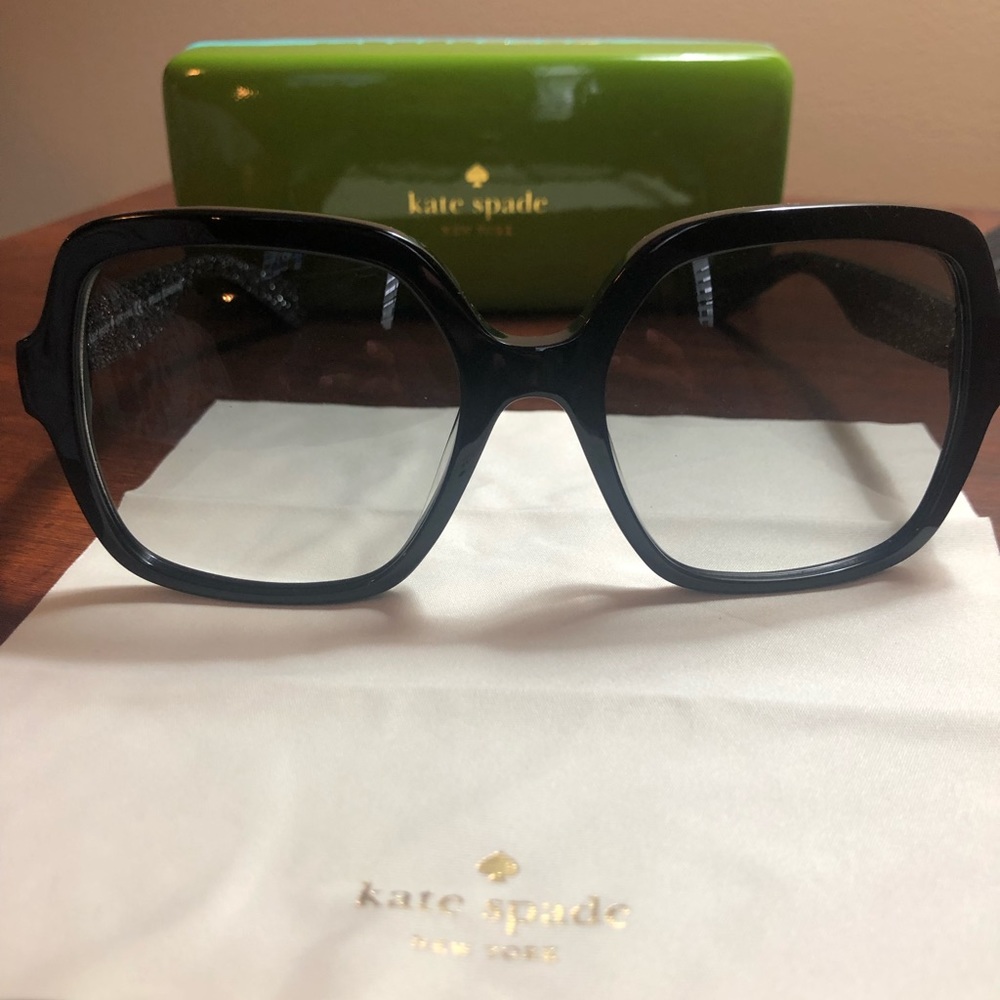 Kate Spade ♠️ Katelee black sunglasses never worn